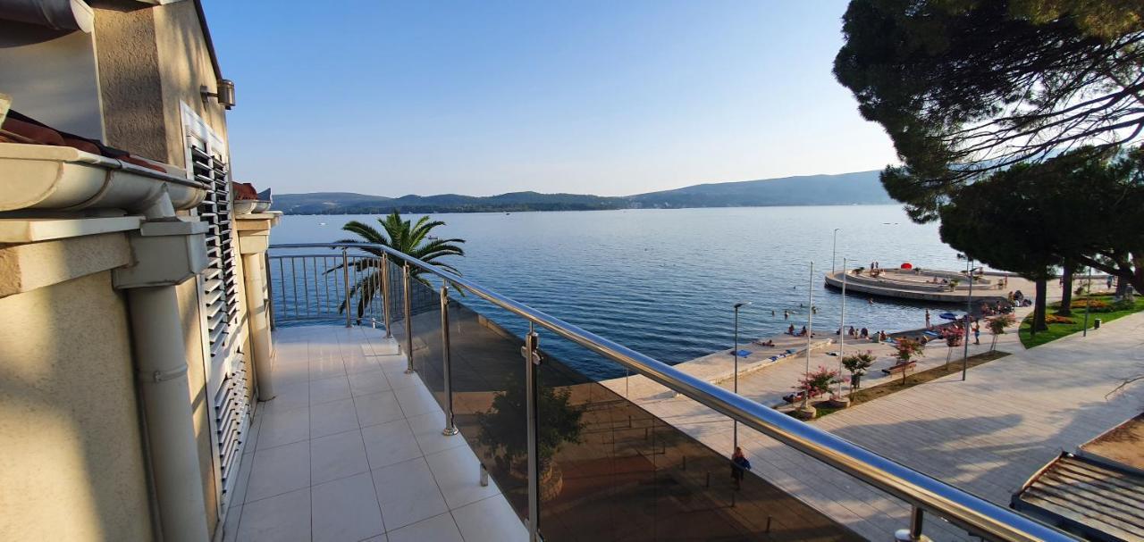 Апартаменты Penthouse By The Sea Тиват Экстерьер фото
